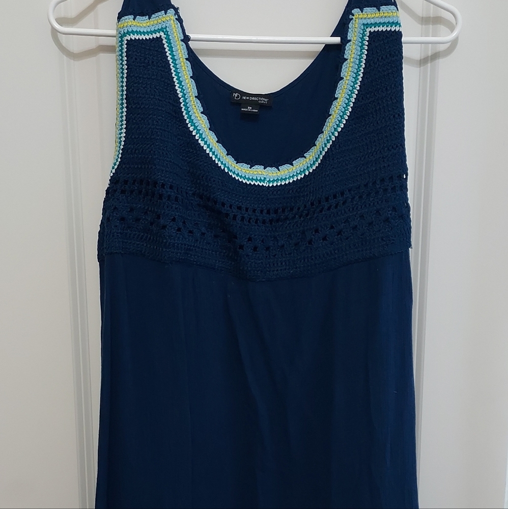 Sleeveless blue top